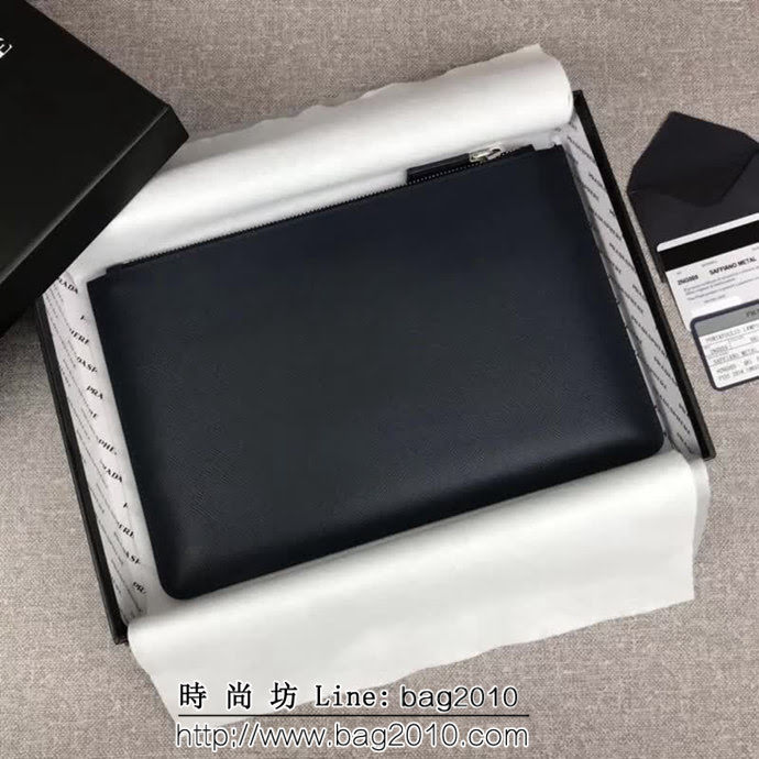 PRADA普拉達 官網同步 專櫃最新款 頂級原單十字紋牛皮 男士手包 2NG005 DD1933